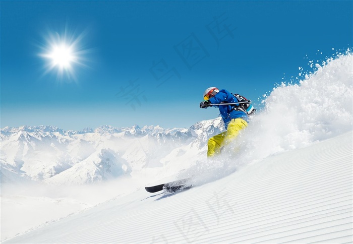 在滑雪场滑雪的男士高清素材图片