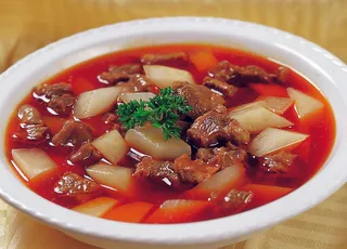 95C-152萝卜烧牛腩