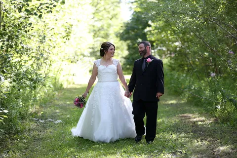 情侣外景婚纱摄影图片