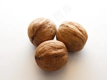 三颗核桃图片 三颗核桃图片