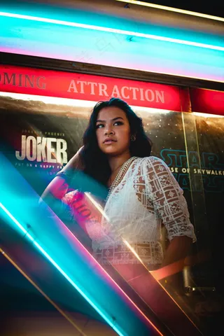 午夜蕾丝性感美女图片