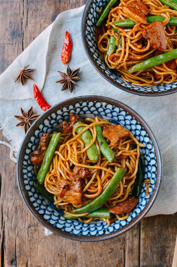 五花肉豆角焖面.jpg