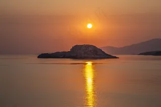 希腊莱斯沃斯岛日出图片