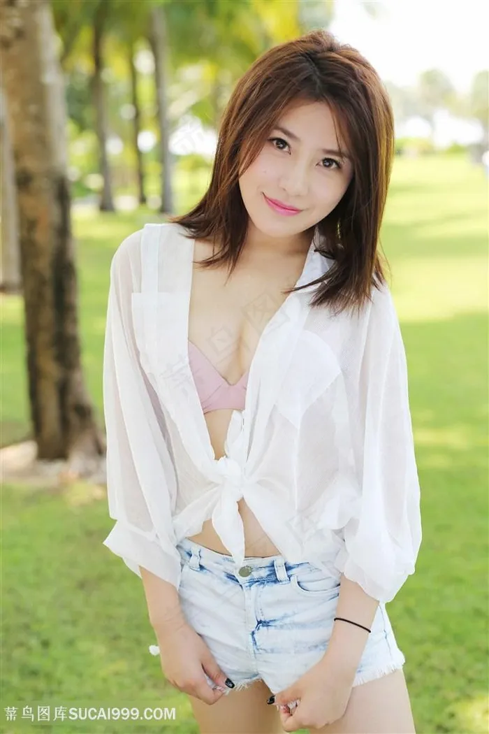 高清户外清纯美女图片