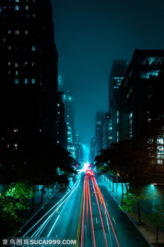 城市马路车水马龙霓虹夜景