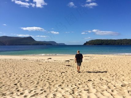 碧海蓝天桌面壁纸图片