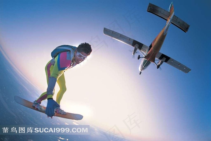 在太空中滑行的运动员