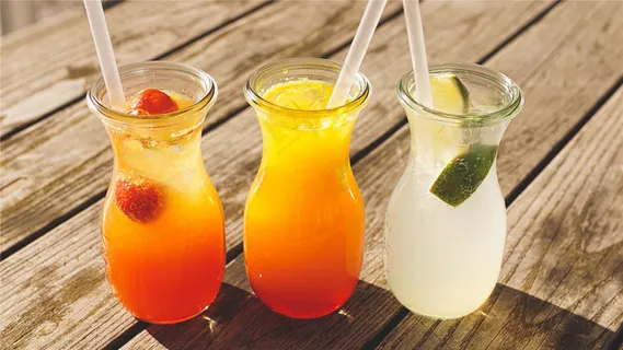 夏天夏季草莓饮料柠檬水