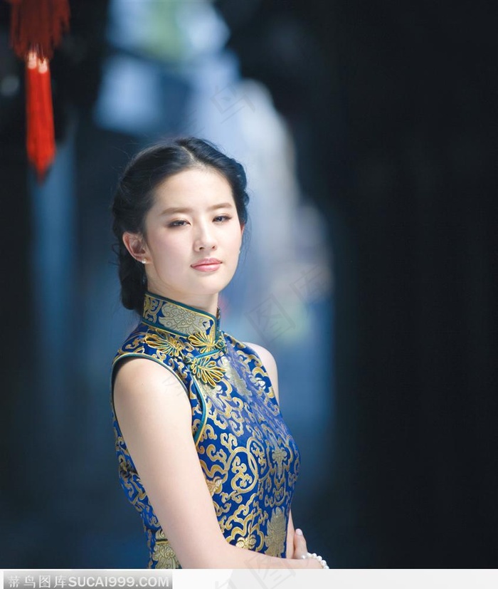 穿着旗袍的刘亦菲