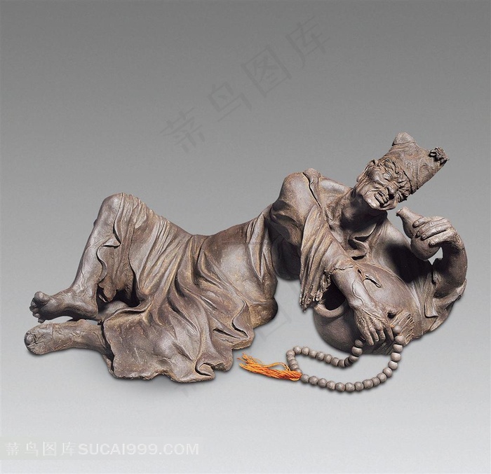 雕塑济公倒地饮酒