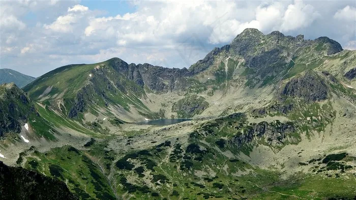 秀丽的山峰图片