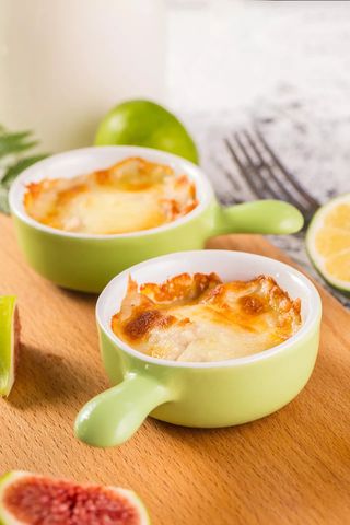 蛋糕店小蛋糕慕斯美食甜品图片