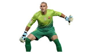 足球运动员踢球射门免抠