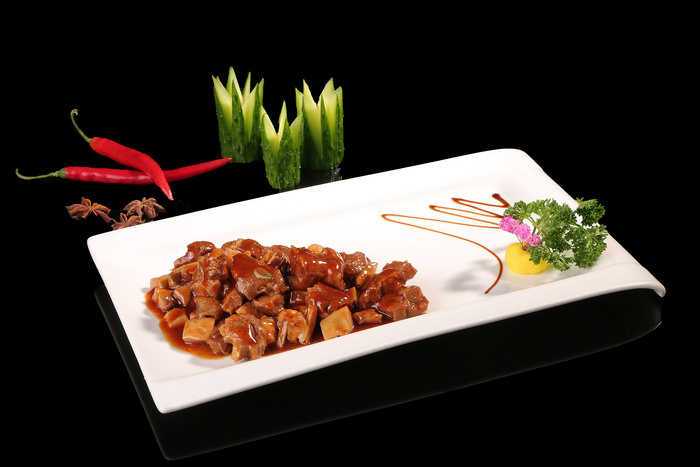 菌香排骨餐饮快餐盖浇饭产品成品高清大图黑底长盘