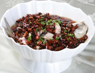 31 盆盆香风暴鱼 桥东大酒店