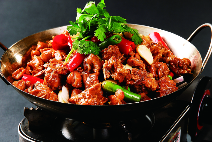 干锅美食焖锅湘菜麻辣香辣纸锅干锅野兔