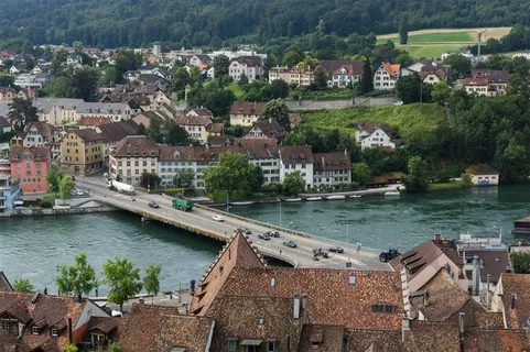 莱茵河畔的欧洲风情小镇鸟瞰景观