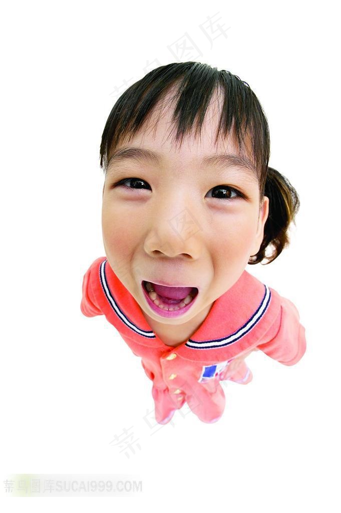 张嘴搞怪的女孩摄影素材