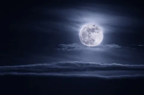 月亮夜景图片 月亮夜景图片