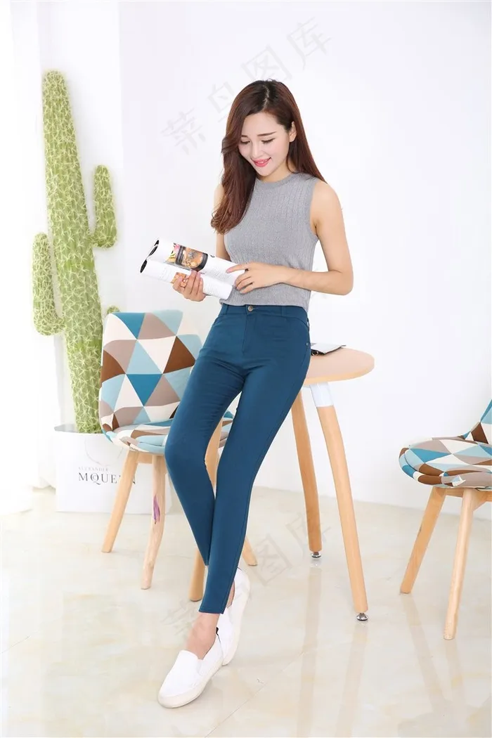 紧身裤女模特精美写真