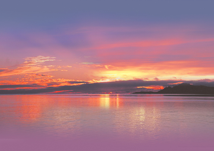 山水唯美夕阳湖水