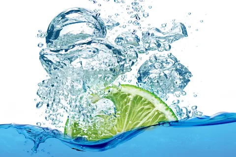 夏季凉爽水背景