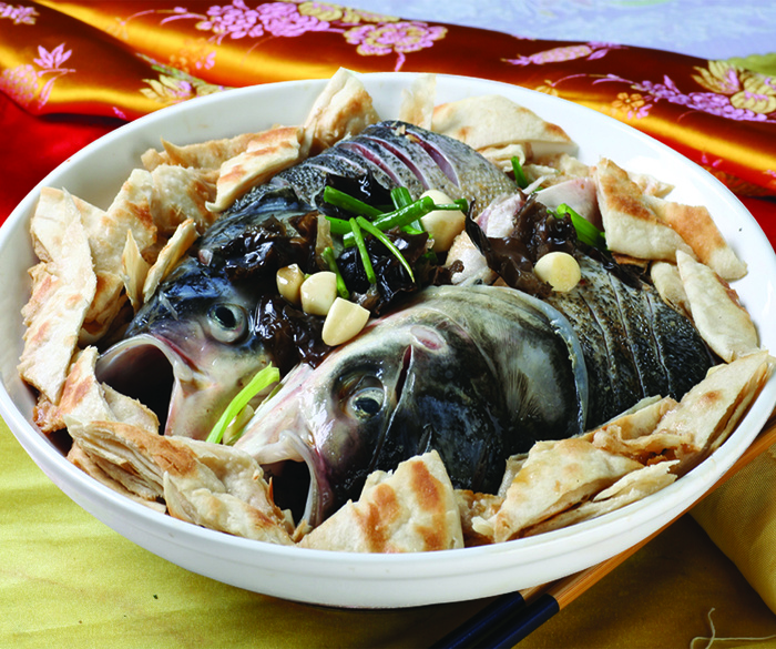 04  鱼 头 泡 饼-保定食俯