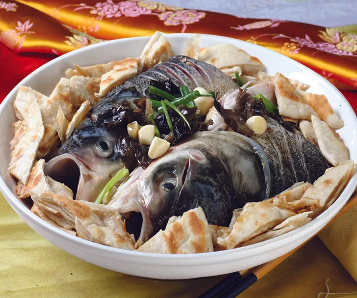 04  鱼 头 泡 饼-保定食俯