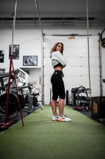 健身房美女*图片