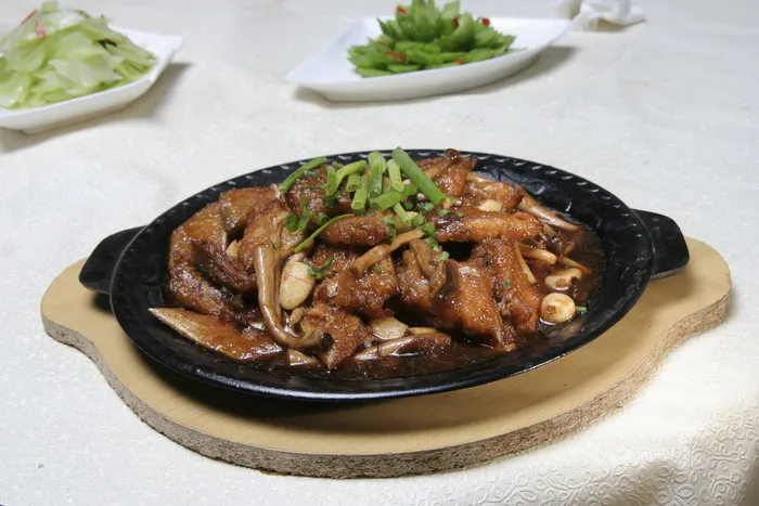 茶树菇烧带鱼 28 (1)