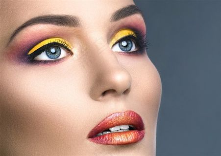 性感彩妆美女大图