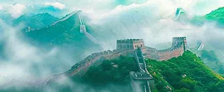 高山白云中国风长城庄严风景