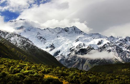 白雪山上冬天背景 白雪山上冬天背景