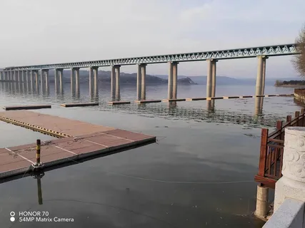 由近及远大桥黄水片