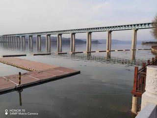 由近及远大桥黄水片