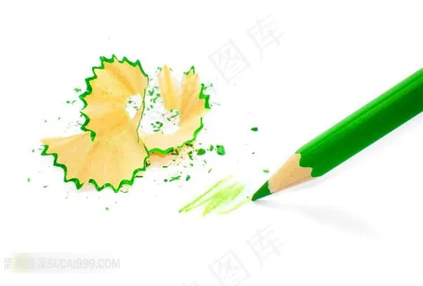 绿色铅笔彩铅在纸上