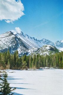 风景秀丽的雪山