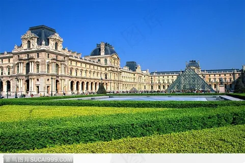 花草 古堡 玻璃金字塔建筑 人群 花草 古堡 玻璃金字塔建筑 人群