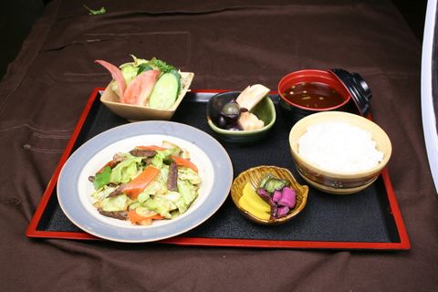  什锦炒菜套餐酱油味