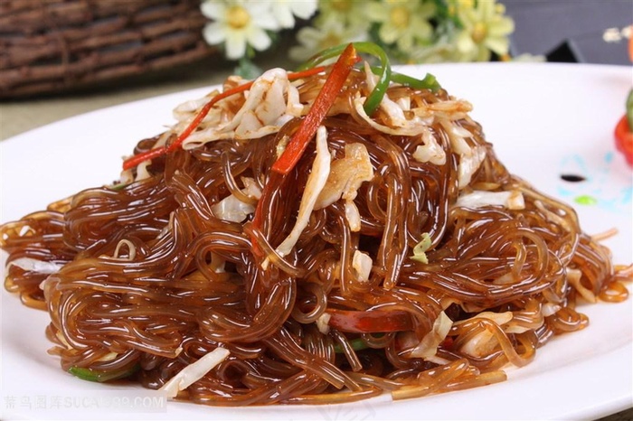 中华美食特色炒粉丝实拍摄影图