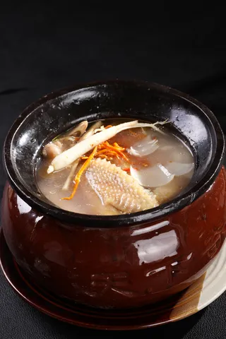 D00740鲜人参百合煨老鸡