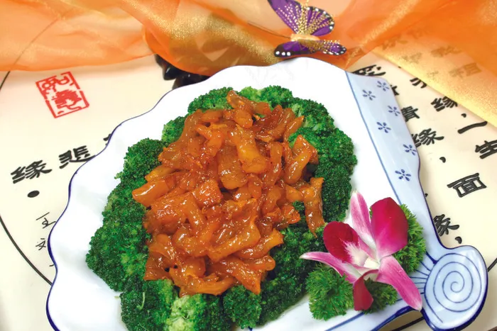  碧绿烧鹿筋