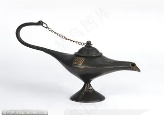 中华传统刻有金文的酒壶