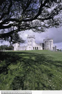 绿荫 蓝天 城堡