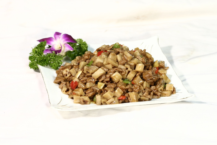 22鲜藕牛肉粒 -老保定食府
