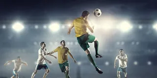 体育足球运动员人物图片