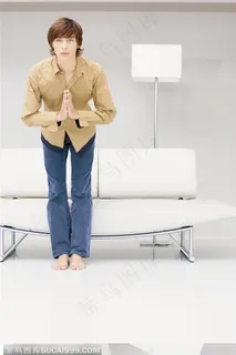 生活百态-练瑜伽的男人 生活百态-练瑜伽的男人