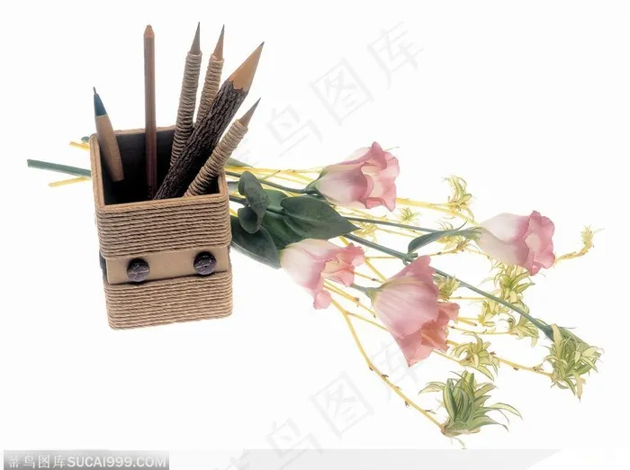 花饰小品-漂亮的花束与笔筒