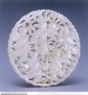 中华传统工艺-白色镂空出游玉器