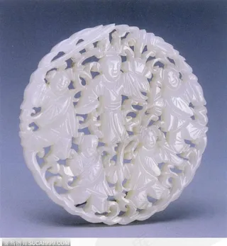 中华传统工艺-白色镂空出游玉器